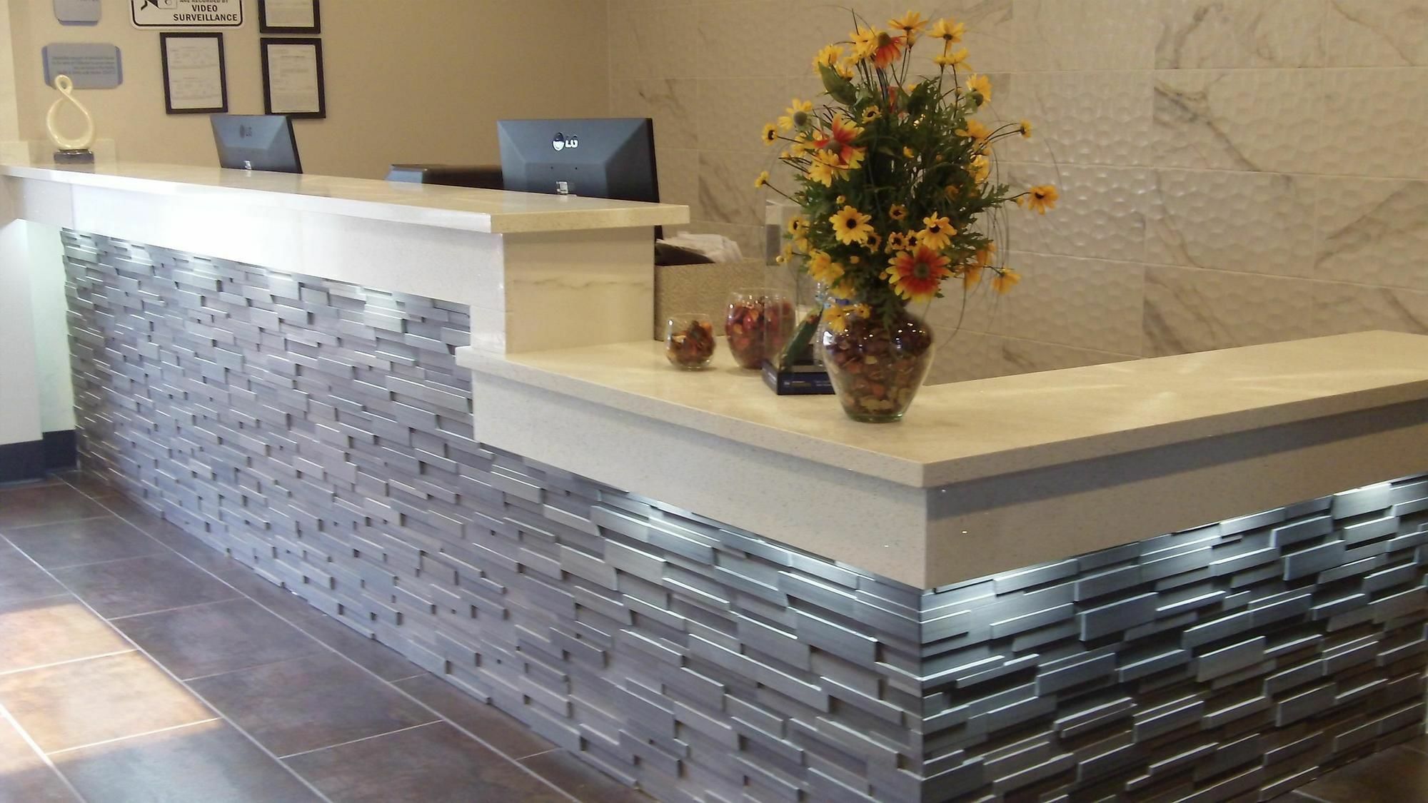 Surestay Plus Hotel By Best Western Sacramento Cal Expo Eksteriør bilde